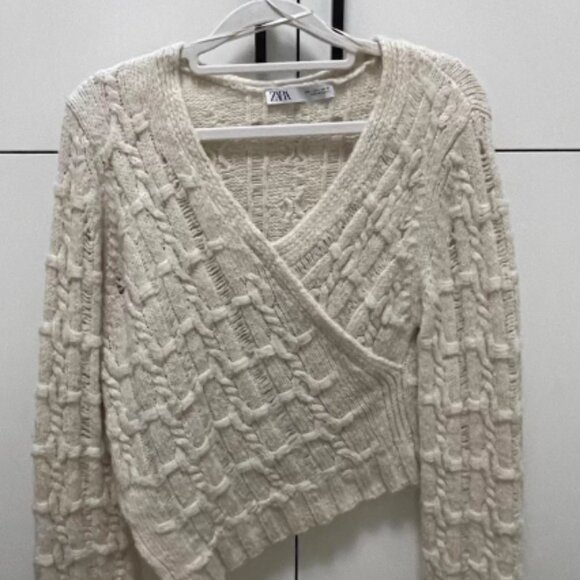 ZARA sweater - Picture 3 of 4